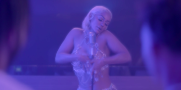 Paloma Ford "Rain" music video