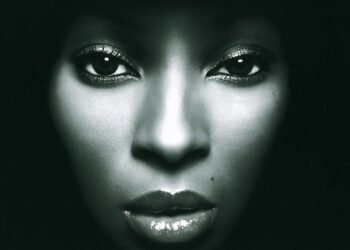 Mary J. Blige's No More Drama single cover