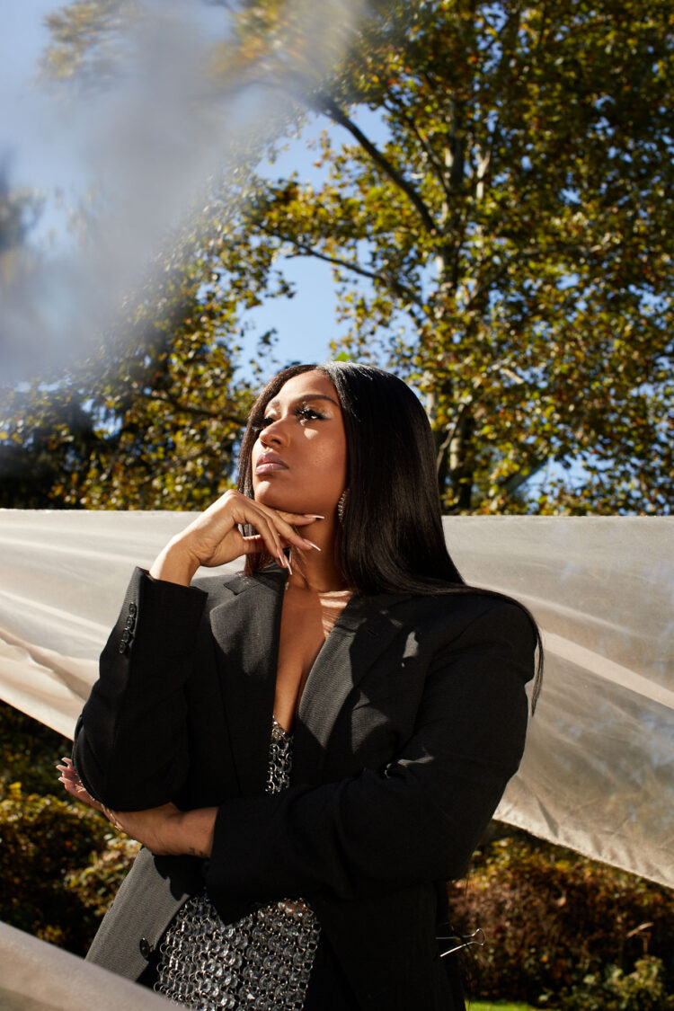 Jazmine Sullivan Stand Up