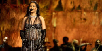 Rihanna Lift Me Up Oscars 2023