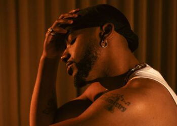 A photo actor and singer Algee Smith
