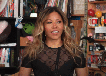 Amerie performing on NPR's Tiny Desk.
