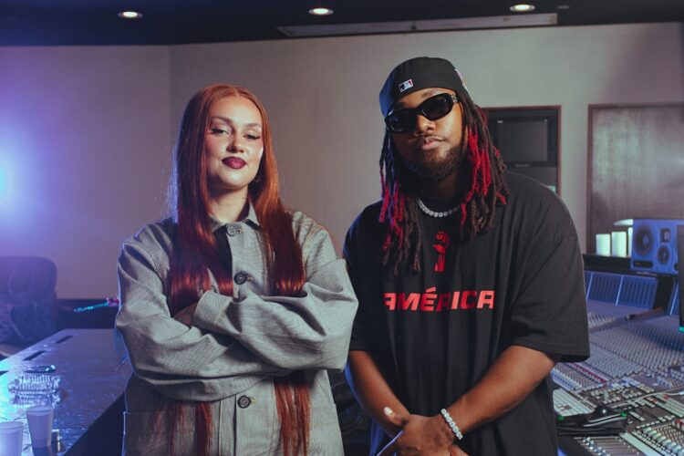 A photo of Sasha Keable and Leon Thomas